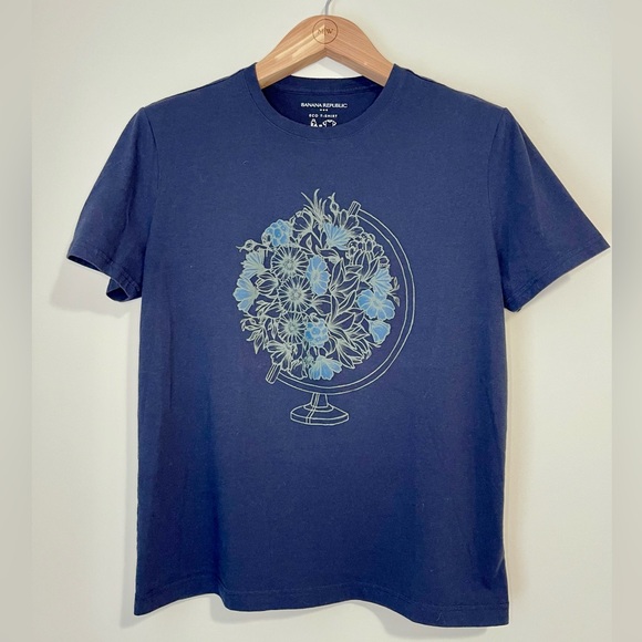 Banana Republic Other - Banana Republic T-Shirt